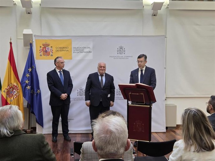 Toma de posesión de José Luis Capilla como jefe provincial de Tráfico de Badajoz