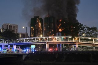 L'incendi de diversos edificis a Hong Kong