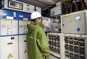 Archivo - Iberdrola culmina el traslado del transformador eléctrico de Deba (Gipuzkoa)