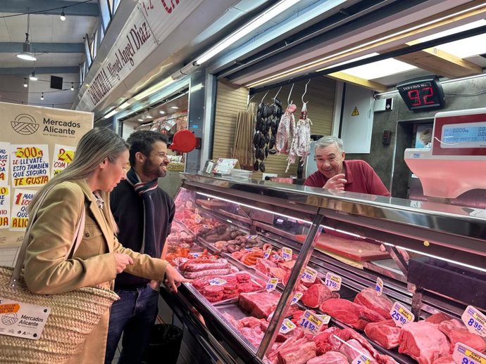 Els mercats d'Alacant regalen 600 'cabassets' en Nadal