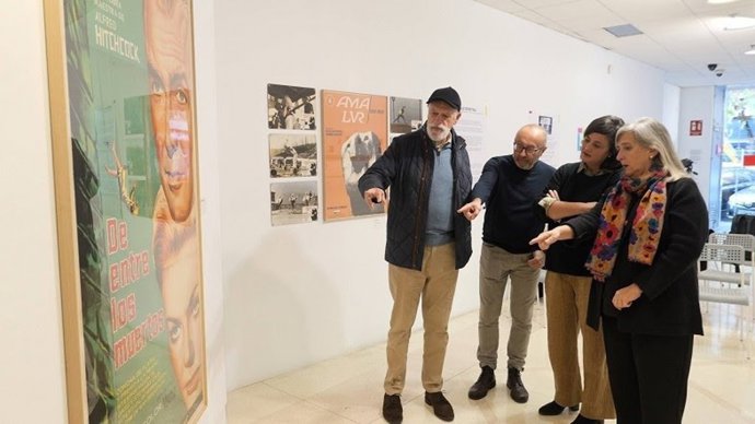 Presentación de la exposición de carteles de cine en la Sala Ondare de Bilbao.