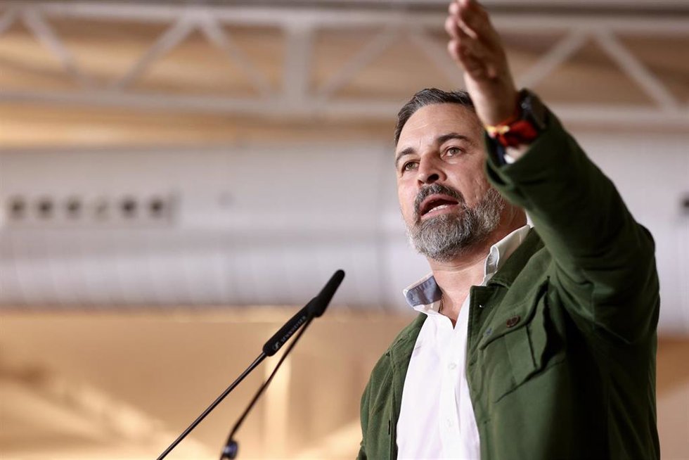 El presidente de VOX, Santiago Abascal, interviene durante un acto en Mérida, Badajoz, Extremadura (España).