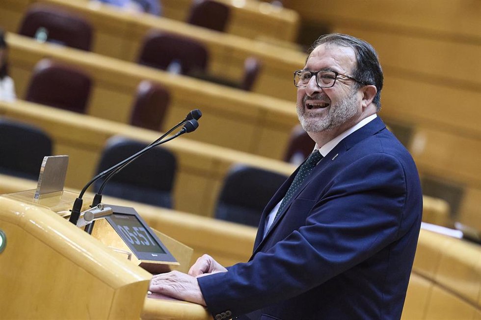 Archivo - El senador del PP Juan Manuel Ávila interviene durante un pleno en el Senado, a 1 de octubre de 2025, en Madrid (España).  El PSOE ha registrado una moción en el Senado para que el PP se posicione en contra del "genocidio de Israel en Gaza y
