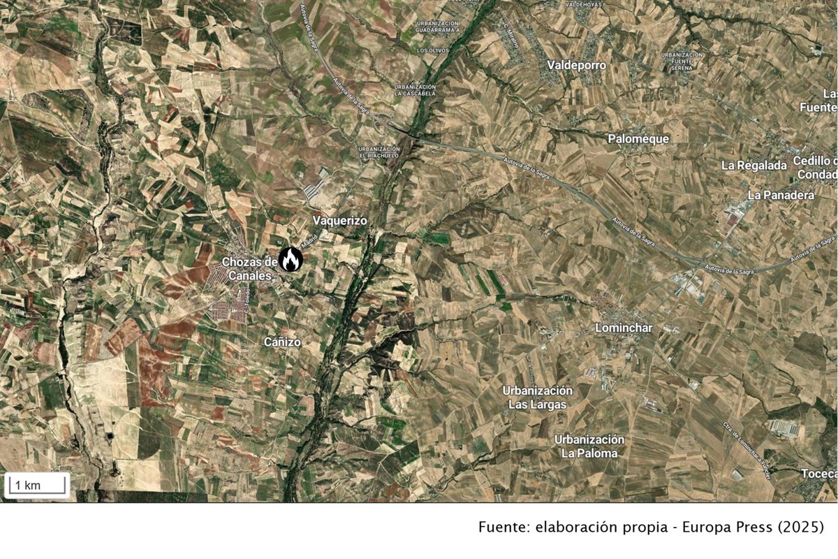Dos mujeres hospitalizadas por inhalación de humo en un incendio en Chozas de Canales