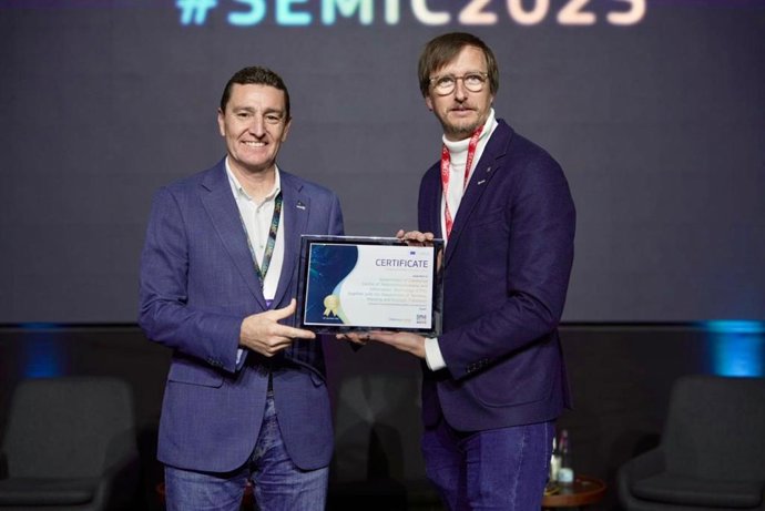 El director general de Polítiques Ambientals i Medi Natural de la Generalitat, Marc Vilahur, i el director del programa GovTech Catalonia, Daniel Marco