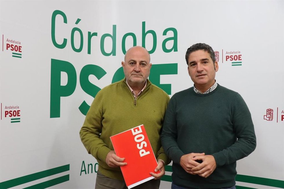Emilio Martínez y Juan Antonio Reyes, en la sede provincial de su partido.