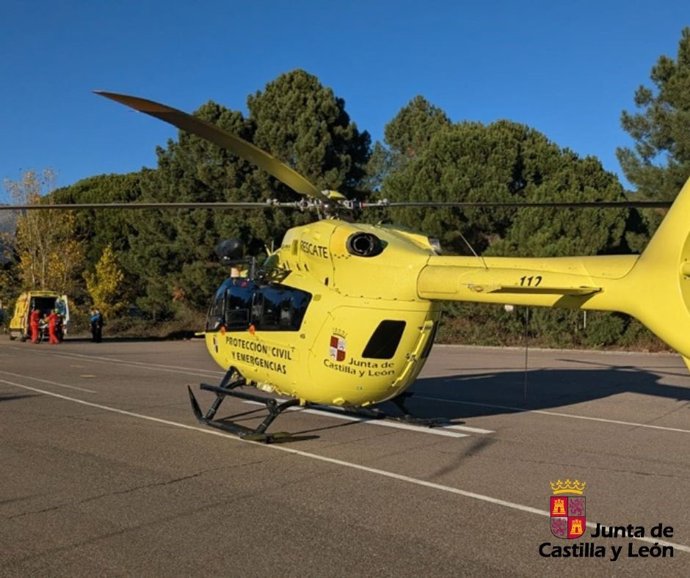 Rescatado un varón de 71 años herido en la Ruta de la Peña de Chilla, en Candeleda (Ávila).
