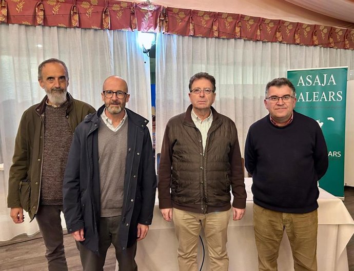 El director general de Agricultura, Ganadería y Desarrollo Rural, Fernando Fernández, en la jornada de Asaja