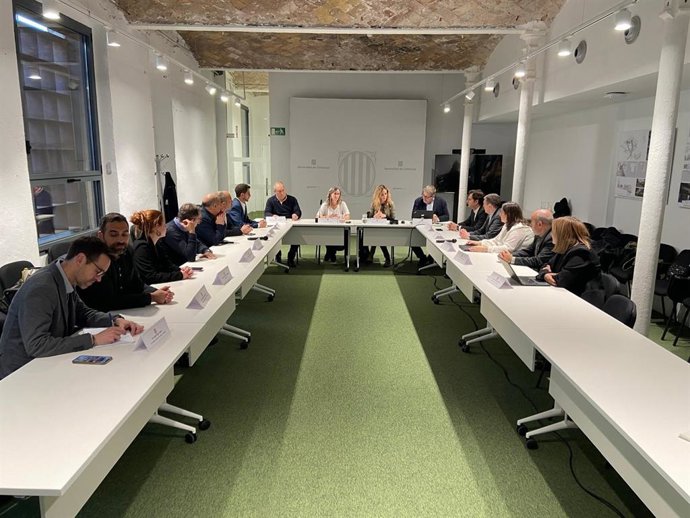 Reunión de presentación de la nueva red.