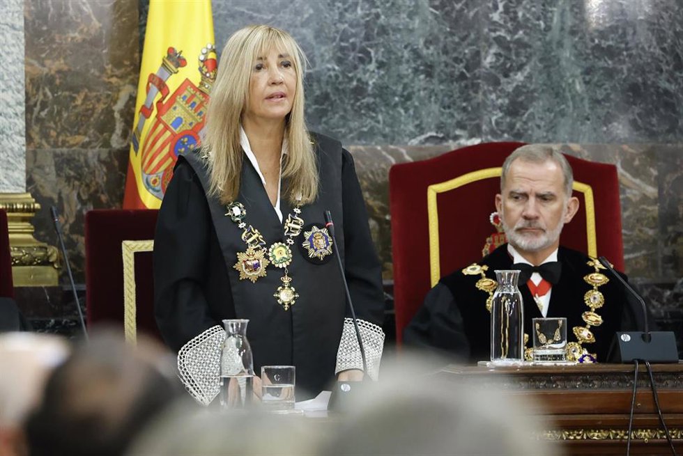 Archivo - La presidenta del Tribunal Supremo y del Consejo General del Poder Judicial, Isabel Perelló, interviene durante el acto de Apertura del Año Judicial 2025/2026, en el Palacio de Justicia, sede del Tribunal Supremo