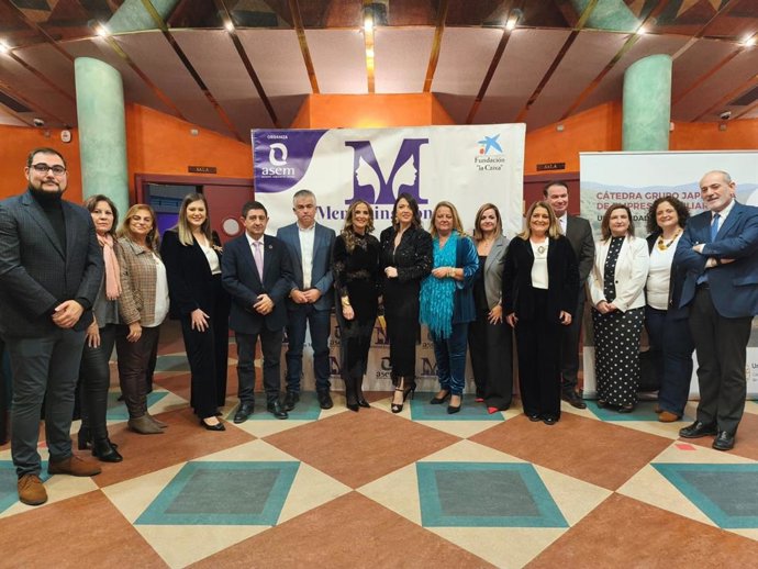 Fotografía familiar de la V Gala Mentoring con M.