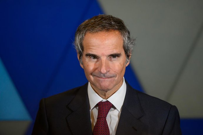 RÚSSIA, KALININGRADO - 15 DE NOVEMBRO DE 2025: O diretor-geral da Agência Internacional de Energia Atômica (AIEA), Rafael Grossi, fala com jornalistas após uma rodada de consultas entre agências entre a Rússia e a AIEA
