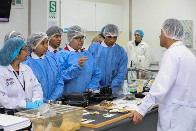 Escolares de Lima visitan la sede de Sanipes para ser elegidos líderes de la inocuidad.
