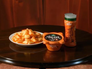 Choví y los bares de España piden a la RAE reconocer la palabra ‘brava’ como salsa