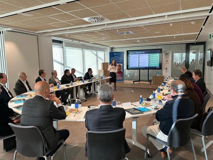 Apresentação do relatório da Experis 'Trends Report 2026: technologies that drive, people that transform'.