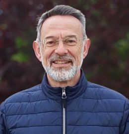 El profesor de la ULE Enrique Javier Díez Gutiérrez, uno de los autores del trabajo 'Influencias ideológicas libertarianas y anarcocapitalistas de la nueva extrema derecha en educación: la agenda neoliberal de los 'radicales de mercado' en España'.