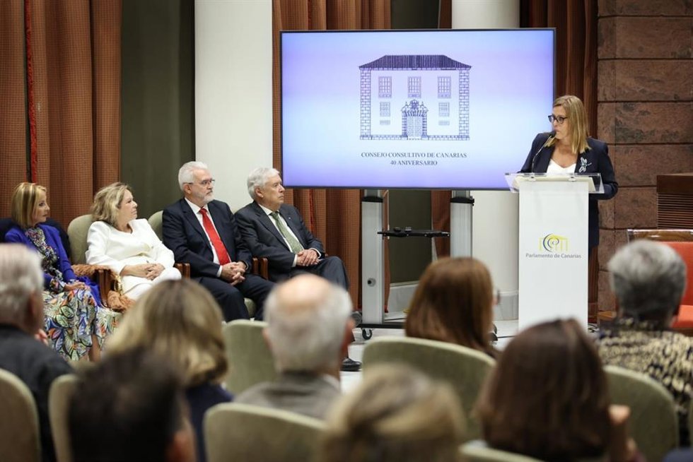 El Consejo Consultivo de Canarias conmemora en el Parlamento su 40 aniversario a través de su presente y futuro