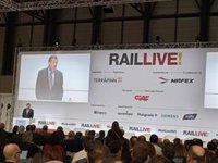 Puente repite que el tren "vive el mejor momento de su historia en España" y promete los 350 km/h para 2029