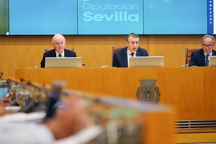 Archivo - Pleno de la Diputación de Sevilla.