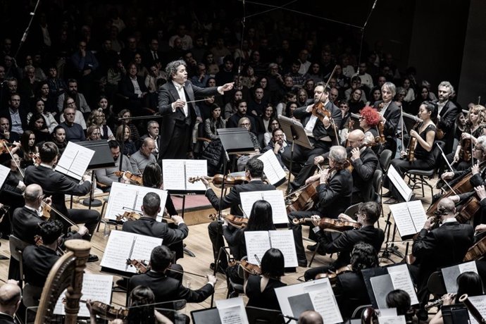El "efecto Dudamel" agota las entradas en su nueva visita al Palau de la Música con la Joven Orquesta Nacional de Venezuela