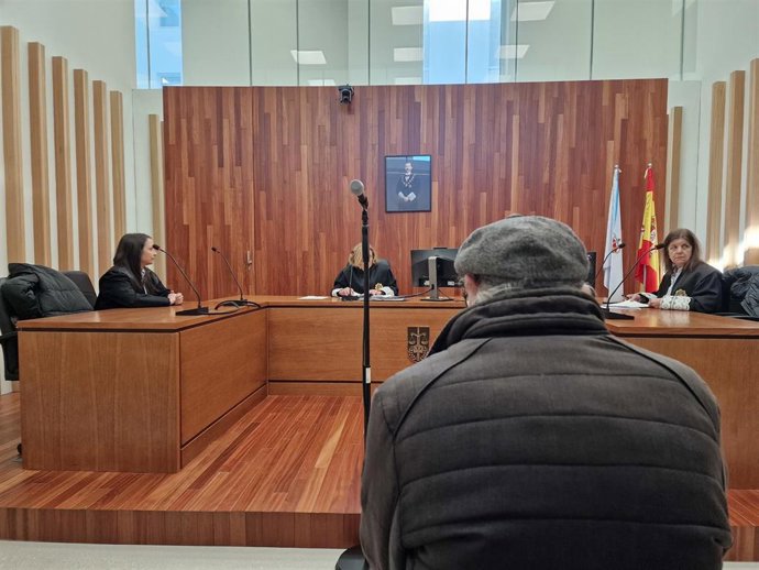 Imagen del octogenario en el banquillo de los acusados.