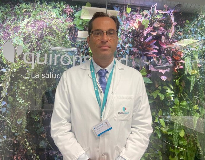 El doctor Jesús Romero Imbroda, jefe del Servicio de Neurología del Hospital Quirónsalud Marbella y del Hospital Quirónsalud Málaga