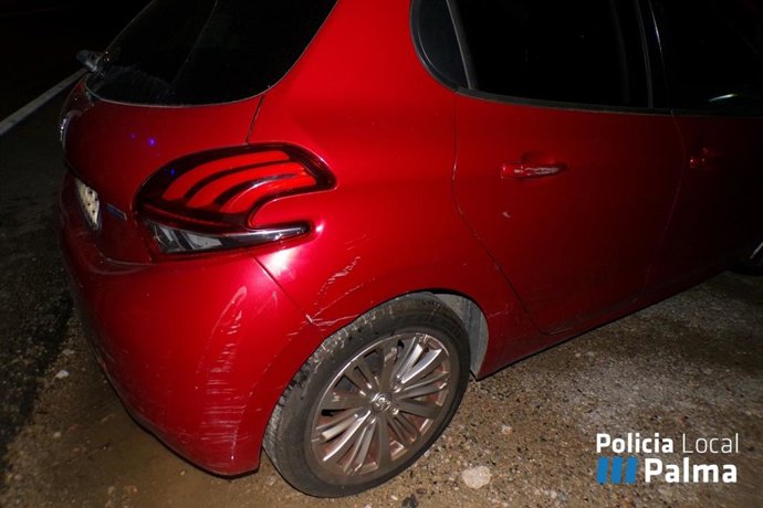 Um dos carros envolvidos no acidente de trânsito no camí Salard, em Palma.