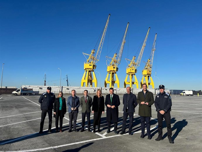 Inauguración de las nuevas plazas de aparcamiento junto al Muelle del Tinto de Huelva.
