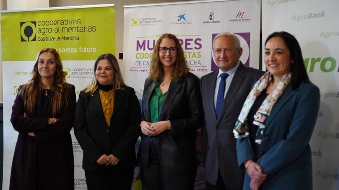 VII Foro de Mujeres Cooperativistas de Castilla-La Mancha celebrado en Consuegra.
