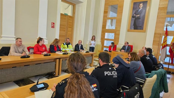 Firma del protocolo 'Ola de frío' para atender a personas sin hogar en Cáceres