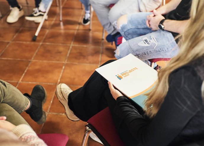 Archivo - Un instante de una sesión de un centro terapéutico de Projecte Home Catalunya