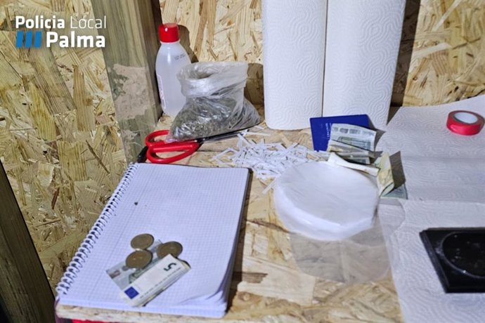Algunos de los materiales intervenidos en la caseta de Son Banya.
