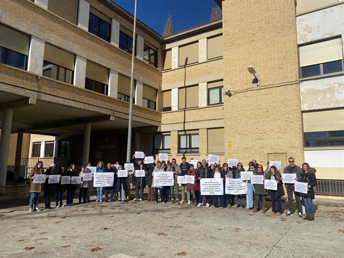 Concentración de trabajadores del CREENA