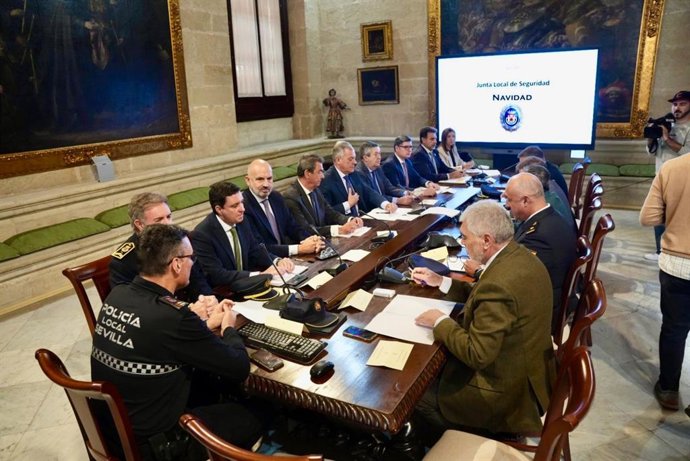 Reunión de la Junta de Seguridad Local en el Ayuntamiento de Sevilla.