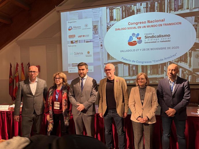 Ponentes en la inauguración de la jornada.