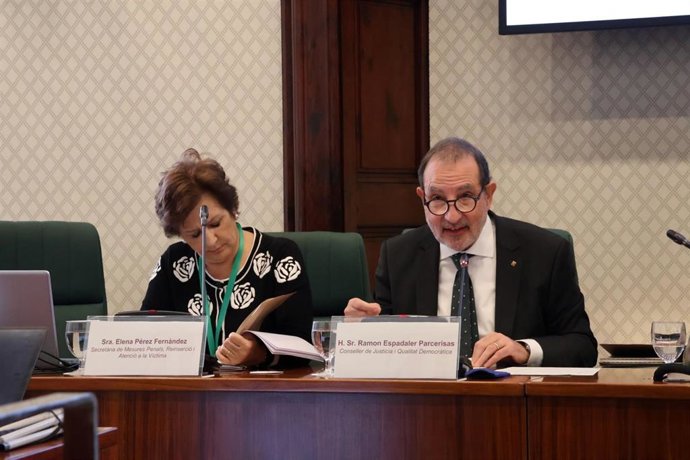 El conseller Ramon Espadaler durante la comparecencia.