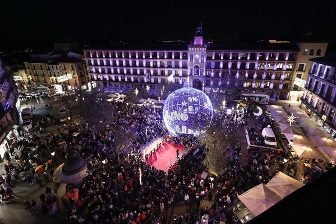 Archivo - Encendido de las luces de Navidad en Toledo.