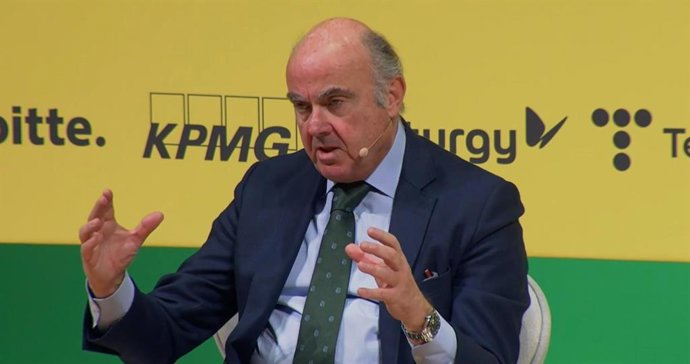 El vicepresidente del Banco Central Europeo, Luis de Guindos, en el XXIV Congreso de Directivos CEDE que se celebra en Zaragoza.