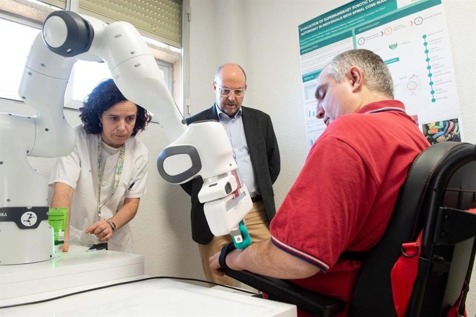 El grupo FENNSI participa en el proyecto europeo HARIA, una iniciativa pionera que desarrolla extremidades robóticas portátiles, como un tercer brazo controlado con Inteligencia Artificial.