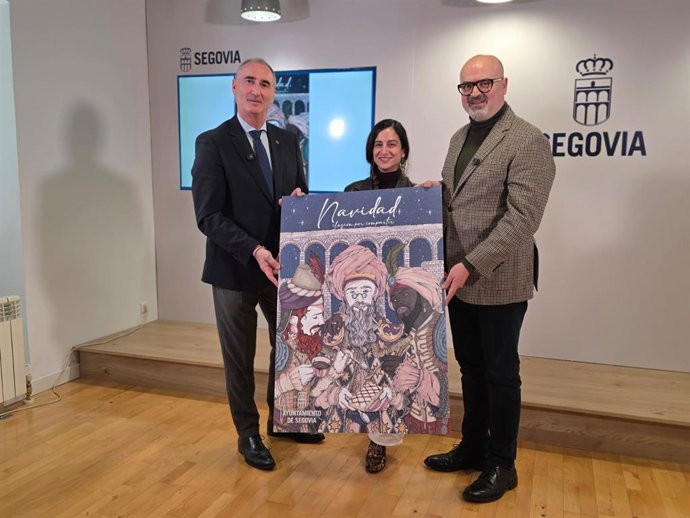 El alcalde de Segovia, José Mazarías, y el concejal de Cultura, Juan Carlos Monroy, presentan la programación del Ayuntamiento para las próximas semanas