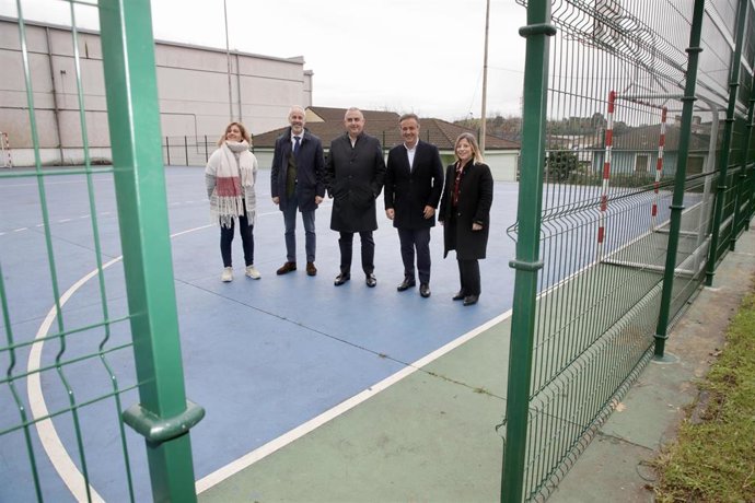 Visita a las obras de reforma del parque infantil y pista multideporte del CEIP Juan de Herrera