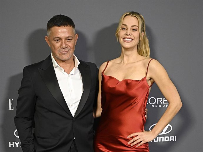 Alejandro Sanz y Candela Márquez durante la gala 'ELLE X FUTURE'
