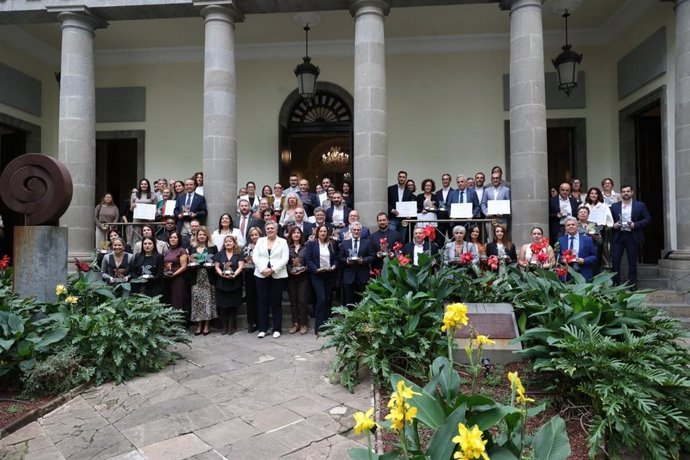 El Parlamento celebra el X Aniversario del Comisionado de Transparencia, con un papel "esencial" en gestión pública