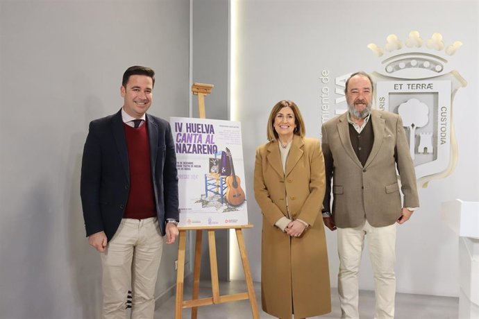 Presentación en el Ayuntamiento de la gala benéfica 'Huelva canta al Nazareno'.