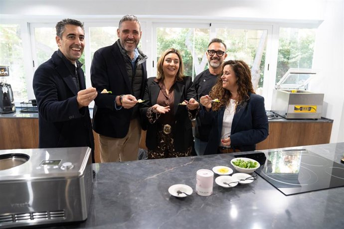 Presentación del sorbete de gamba roja de Pralex Heladeros.