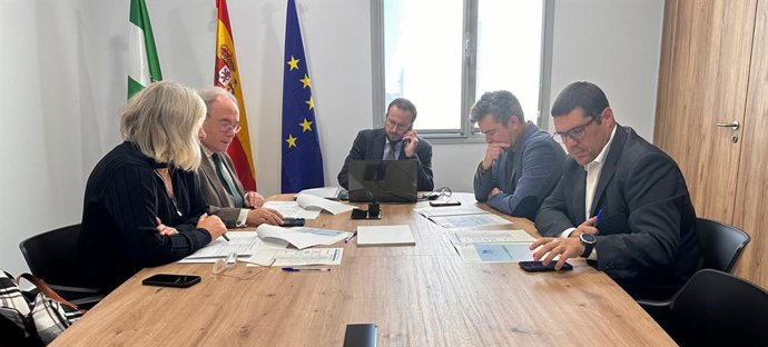 Agustín López (centro), ha presidido el jurado provincial en Córdoba de los I Premios Andalucía Trade.