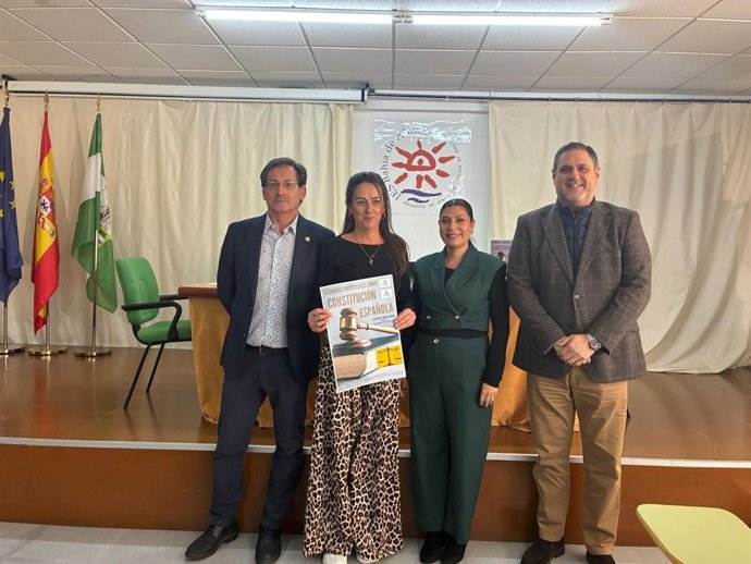 La delegada de la Junta en Almería, Aránzazu Martín, participa en unas jornadas sobre la Constitución Española.