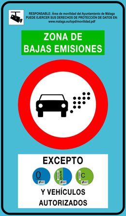 Archivo - Señal de la zona de Bajas Emisiones en Málaga