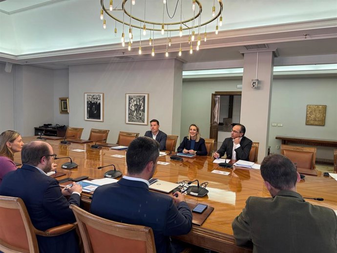 Reuniones de miembros del Ayuntamiento de Alcalá de Guadaíra con representantes del Instituto de Crédito Oficial (ICO) y del Ministerio de Vivienda en Madrid.