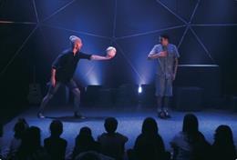 Imagen de una obra teatral en el Escalante